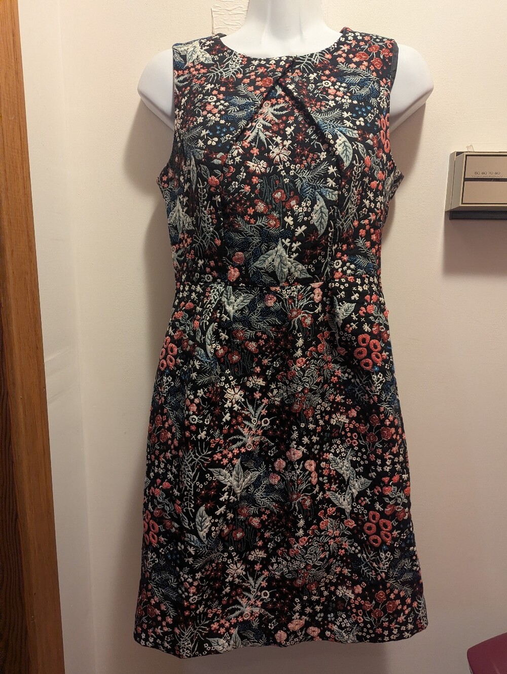 H&M Size 4 Floral Print Damask Sleeveless A-Line Lined Zip Back Dress in Black